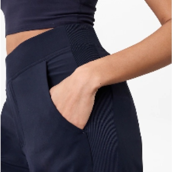 Women’s ATHLETA Brooklyn Mid Rise Ankle Pant- Navy. Size 2 - Picture 2 of 15